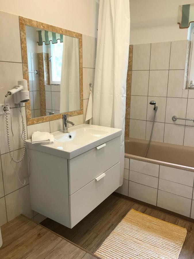 Sonnhuegel Apartments - Ferienwohnungen ファアーク・アム・ゼー エクステリア 写真